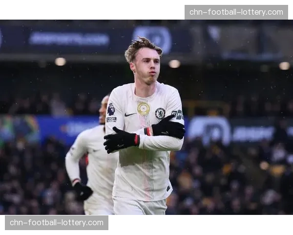 成长故事：从英甲租借到英超主力，帕尔默在切尔西的中场核心之路